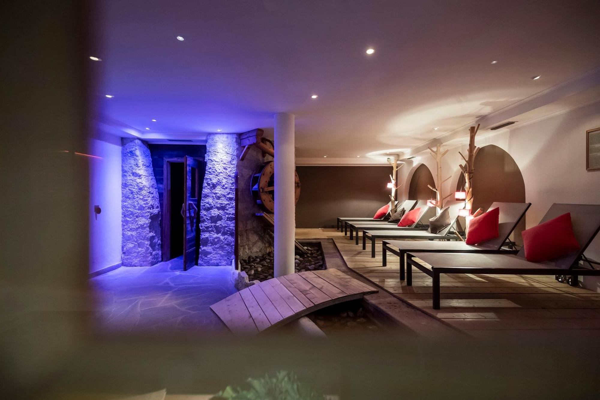 Hotel Acadia - Adults Mountain Home Сельва-ді-Валь-Гардена Екстер'єр фото