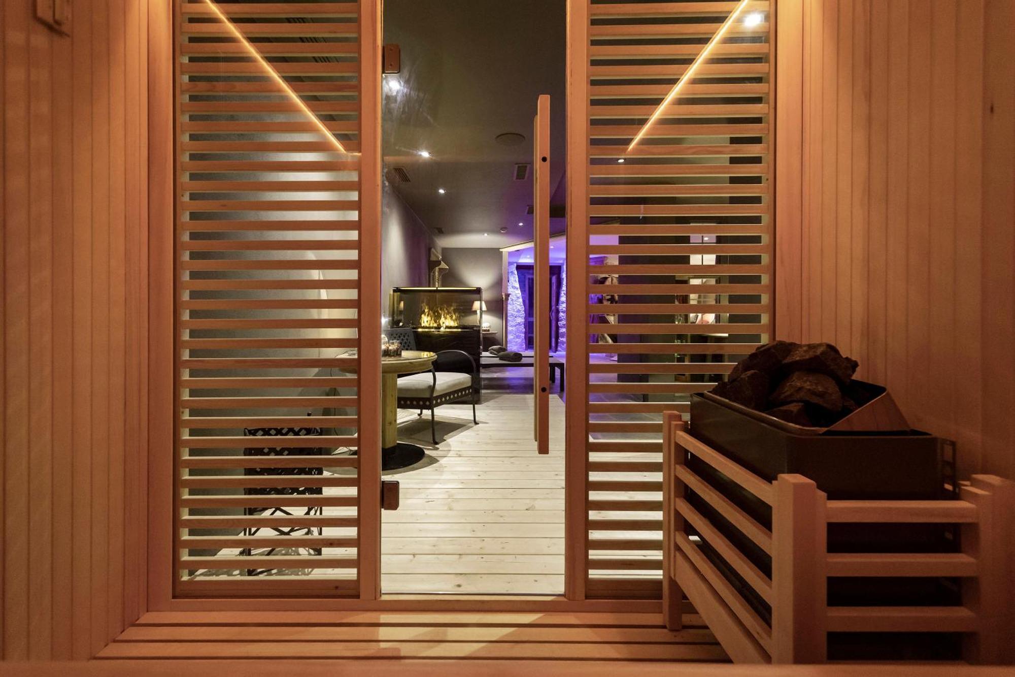 Hotel Acadia - Adults Mountain Home Сельва-ді-Валь-Гардена Екстер'єр фото